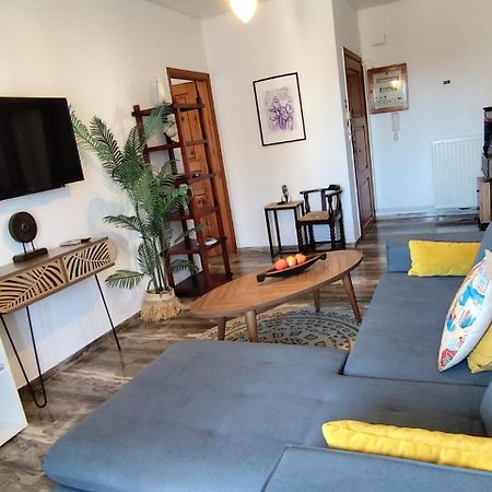 Lauren'S Charm Town Apartment Lefkáda المظهر الخارجي الصورة