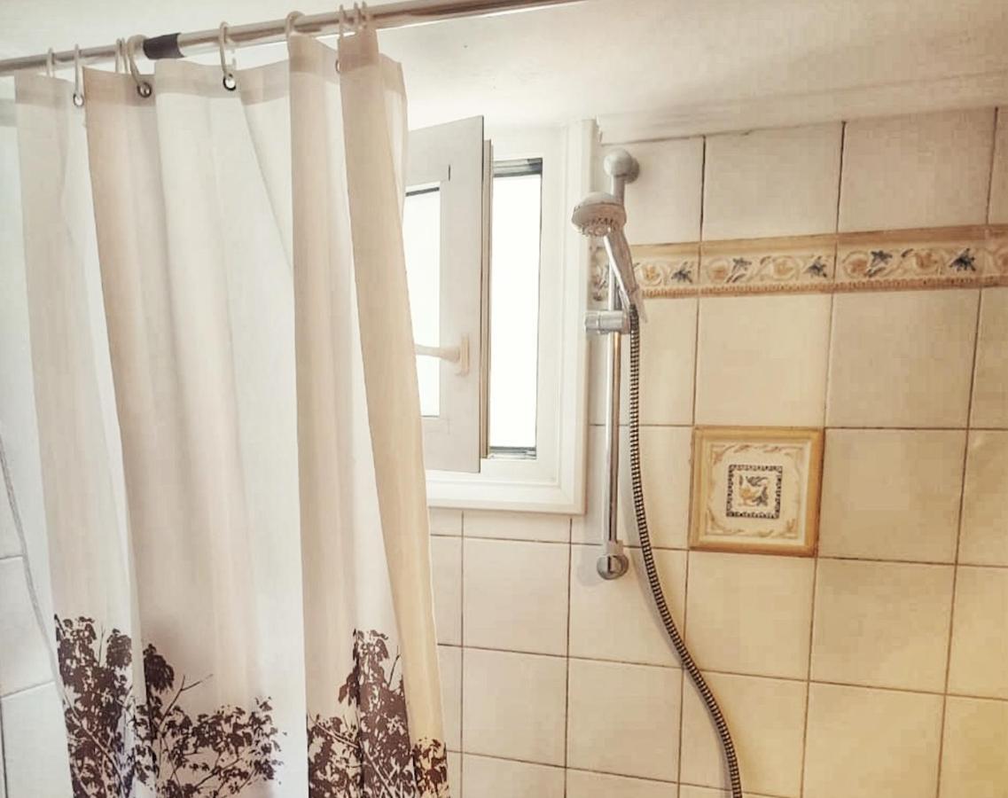 Lauren'S Charm Town Apartment Lefkáda المظهر الخارجي الصورة